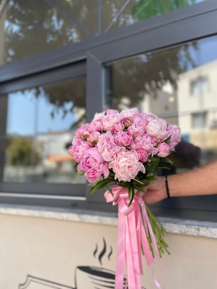 Pembe şakayık buketi