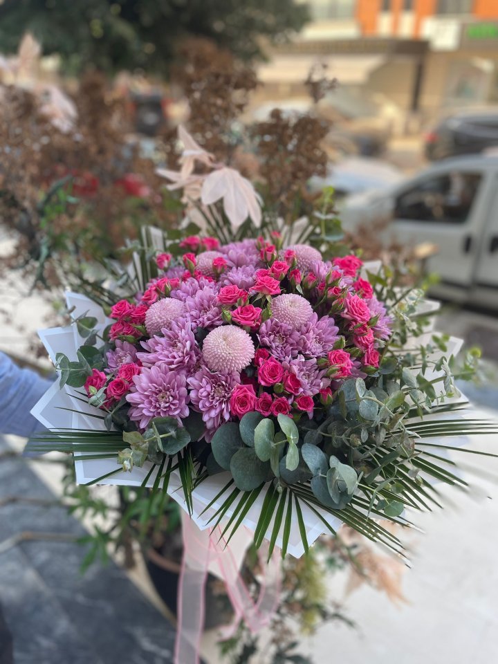 Mor renkli ürünlerimizden oluşan büyüleyici buket